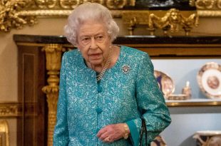 The Queen Elizabeth II Spent The Night In Hospital
