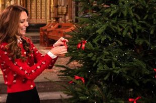 Duchess Kate Shows Unseen Talent During Christmas Carol Concert