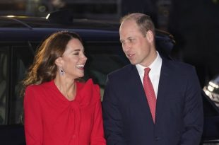 Prince William And Kate Shine As They Step Out For Start Of Royal Family Christmas Festivities