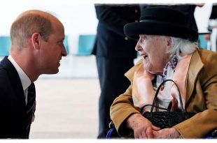 Prince William Greeted A 100-Year-Old Widow During Ceremony
