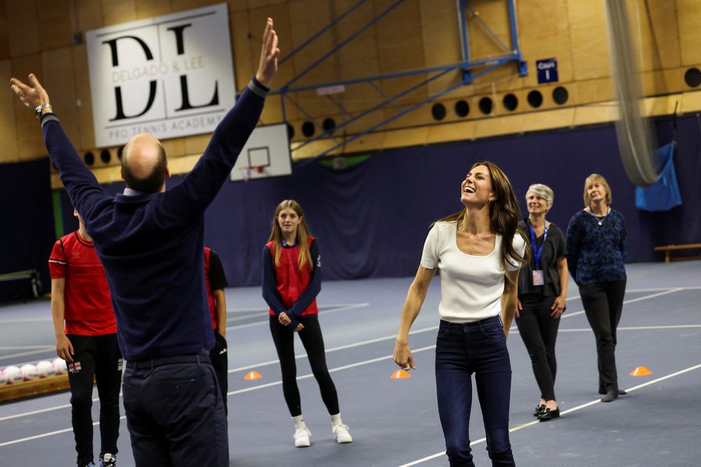 prince william playing netball with kate 