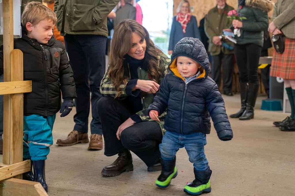 Kate Middleton meets youngsters at Brodieshill Farm