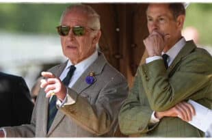 King Charles Surprises Royals Fans with Casual New Look During Rare Outing with His Brother
